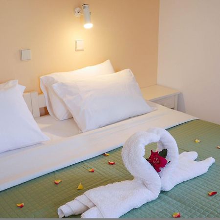 Litinas Apartments With Pool Agia Marina Esterno foto