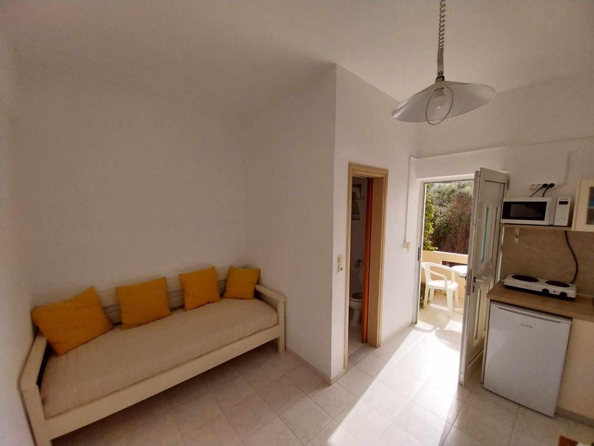 Litinas Apartments With Pool Agia Marina Esterno foto