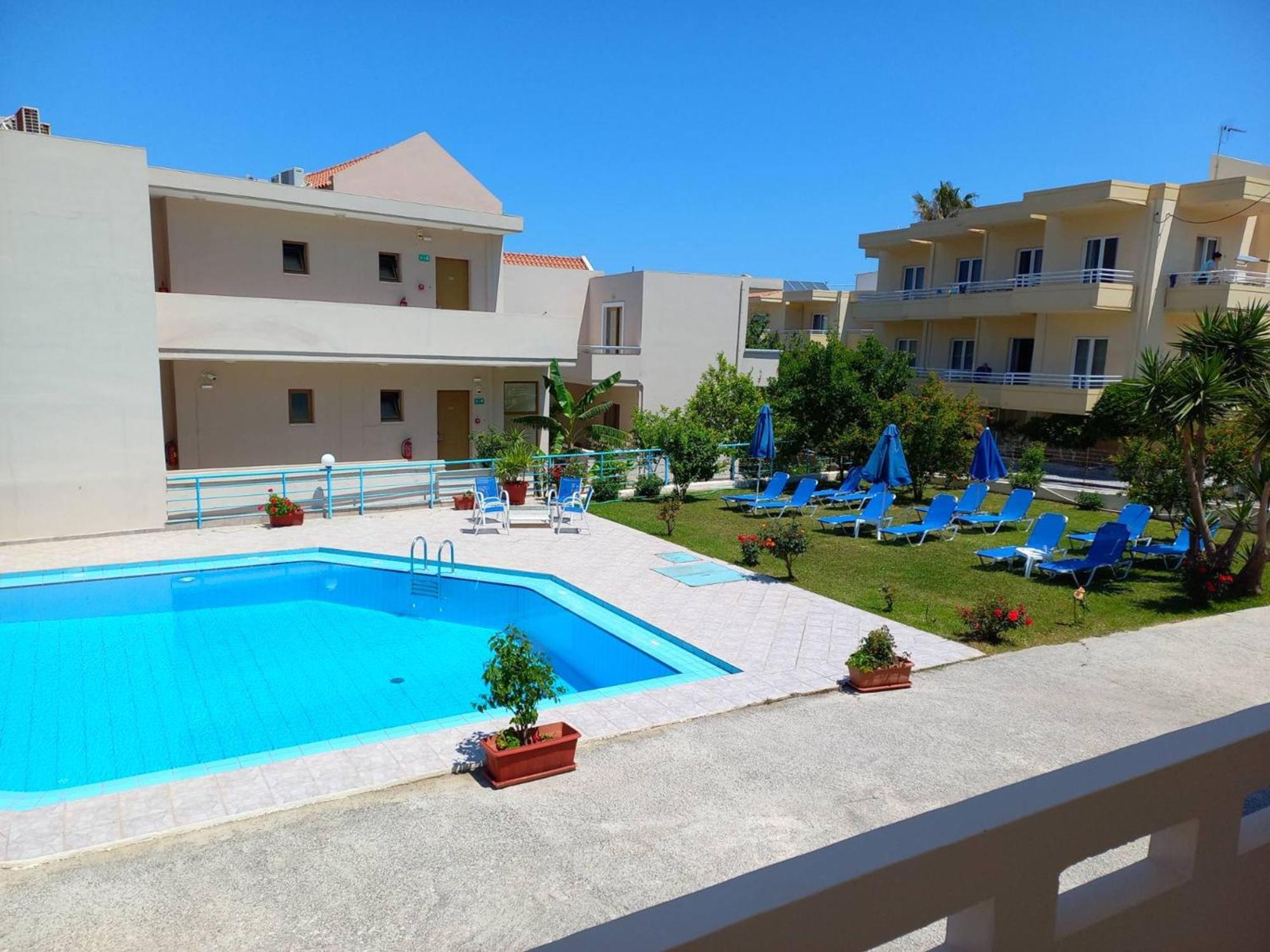 Litinas Apartments With Pool Agia Marina Esterno foto