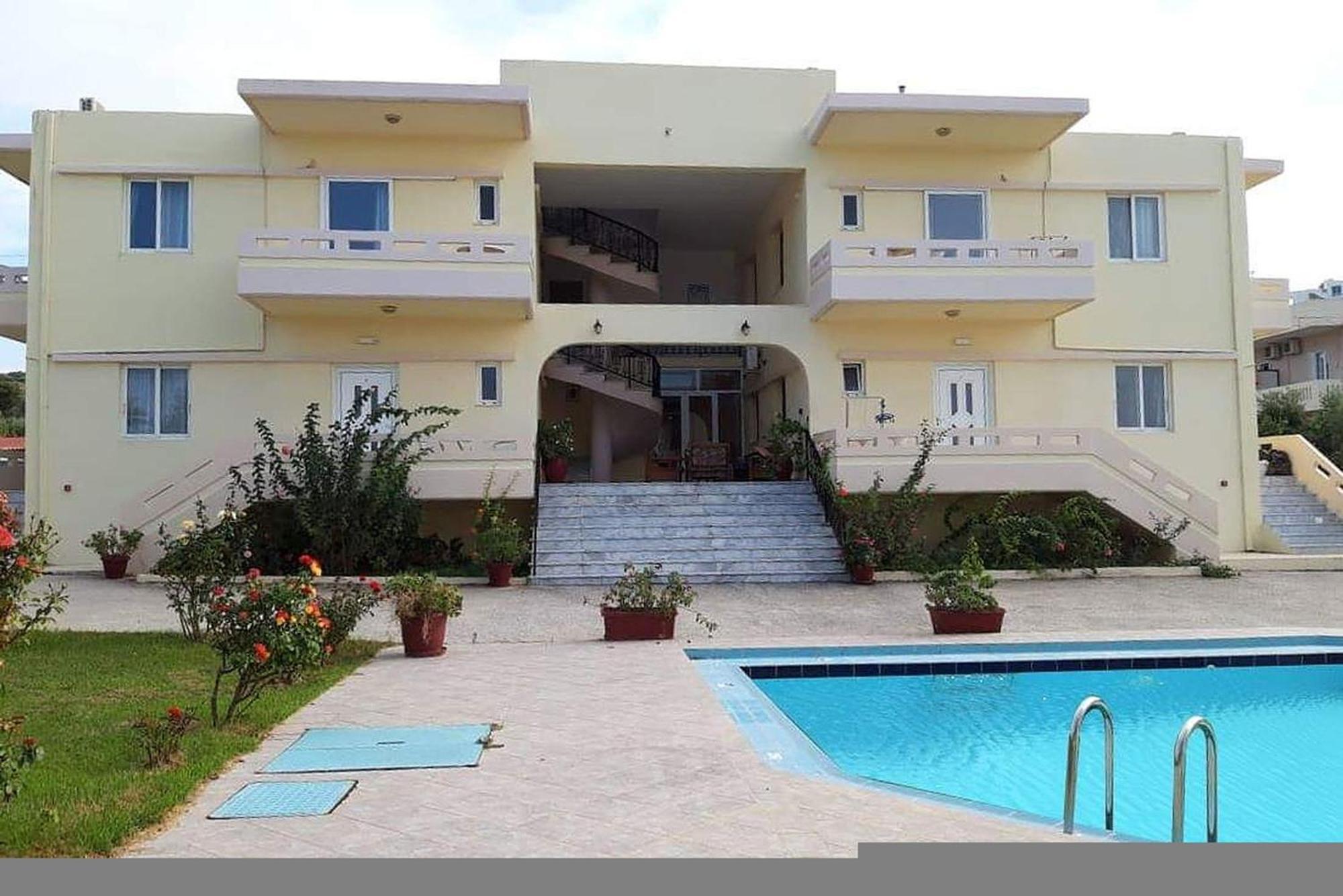 Litinas Apartments With Pool Agia Marina Esterno foto
