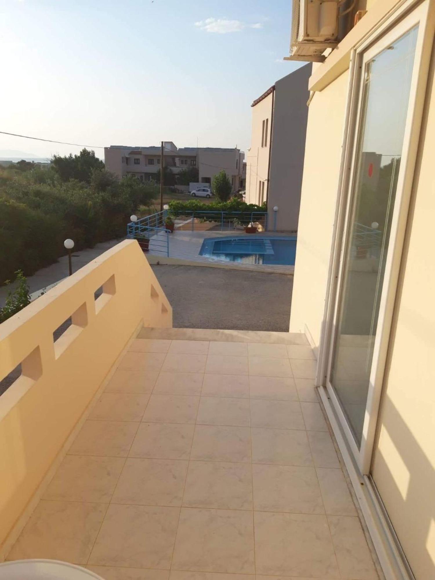 Litinas Apartments With Pool Agia Marina Esterno foto