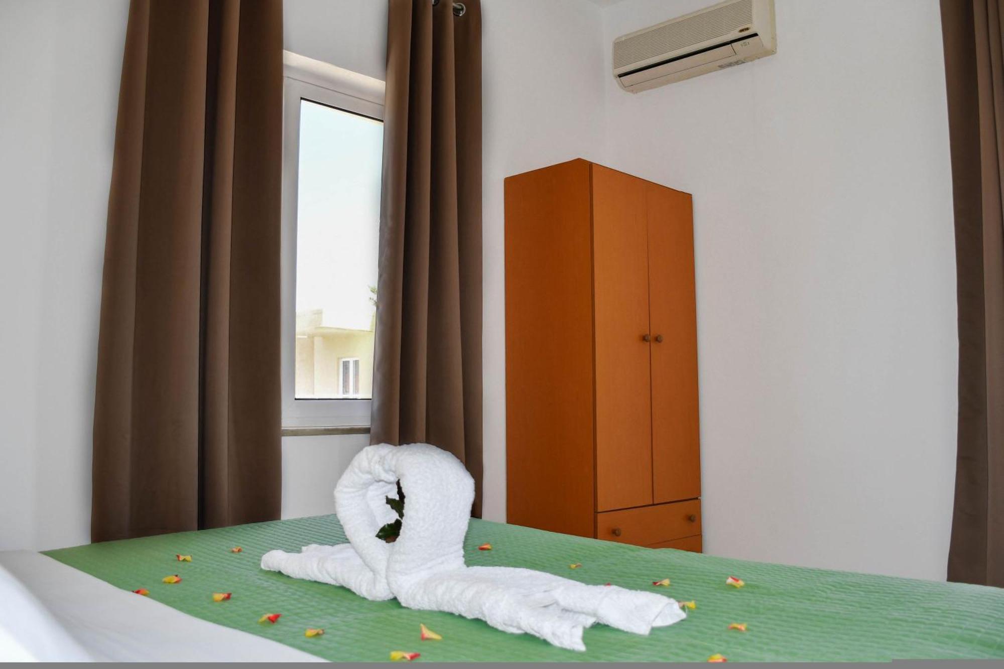 Litinas Apartments With Pool Agia Marina Esterno foto