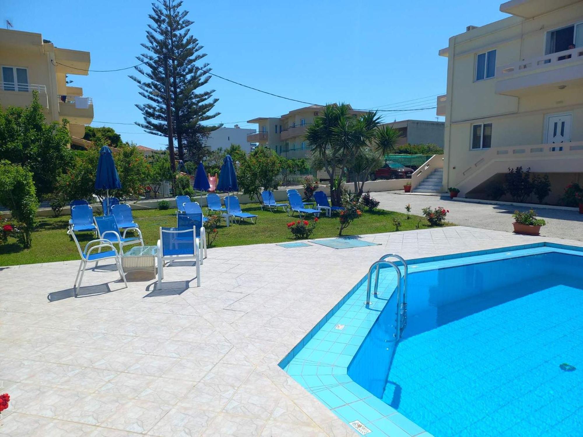 Litinas Apartments With Pool Agia Marina Esterno foto