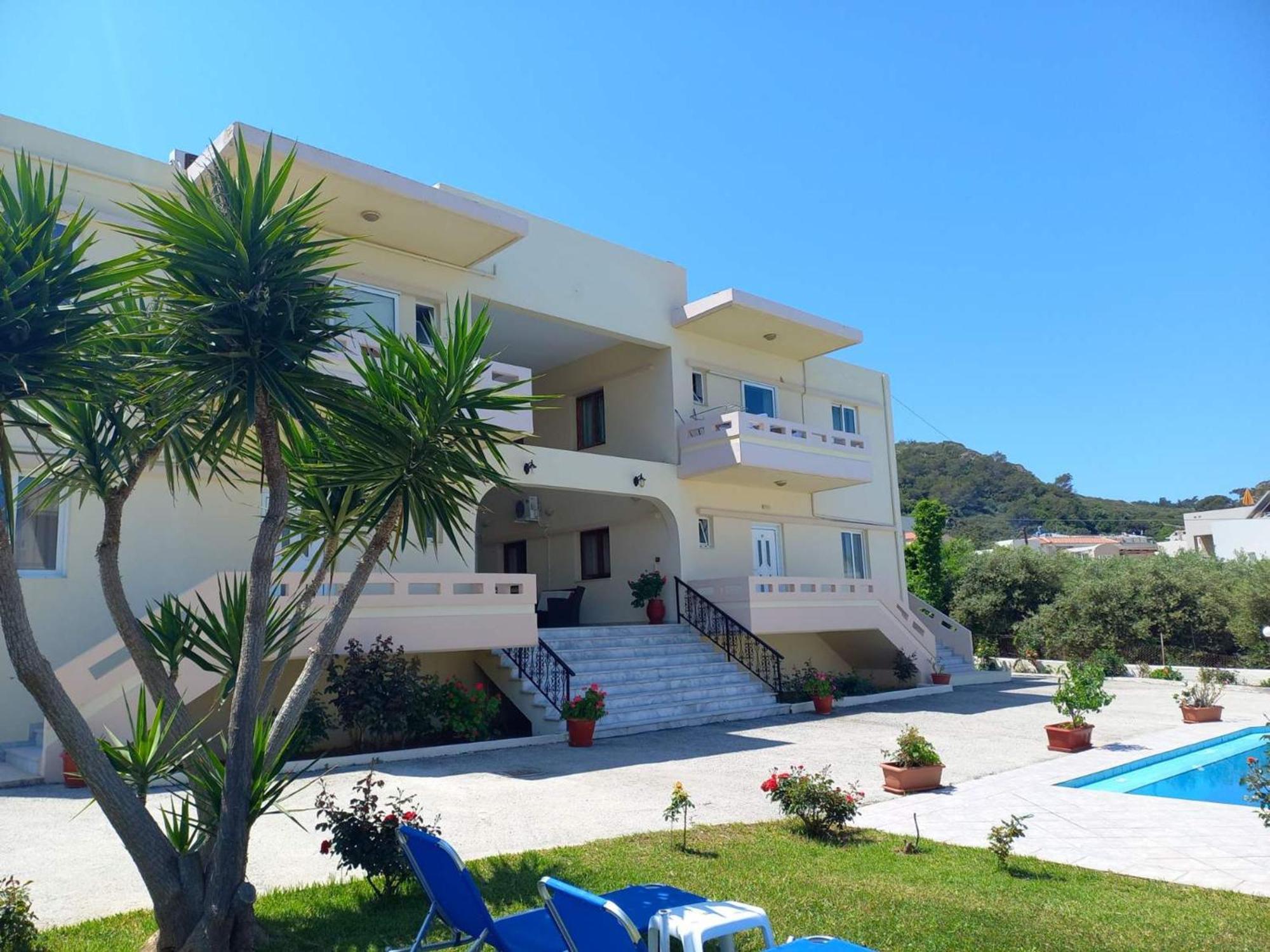 Litinas Apartments With Pool Agia Marina Esterno foto